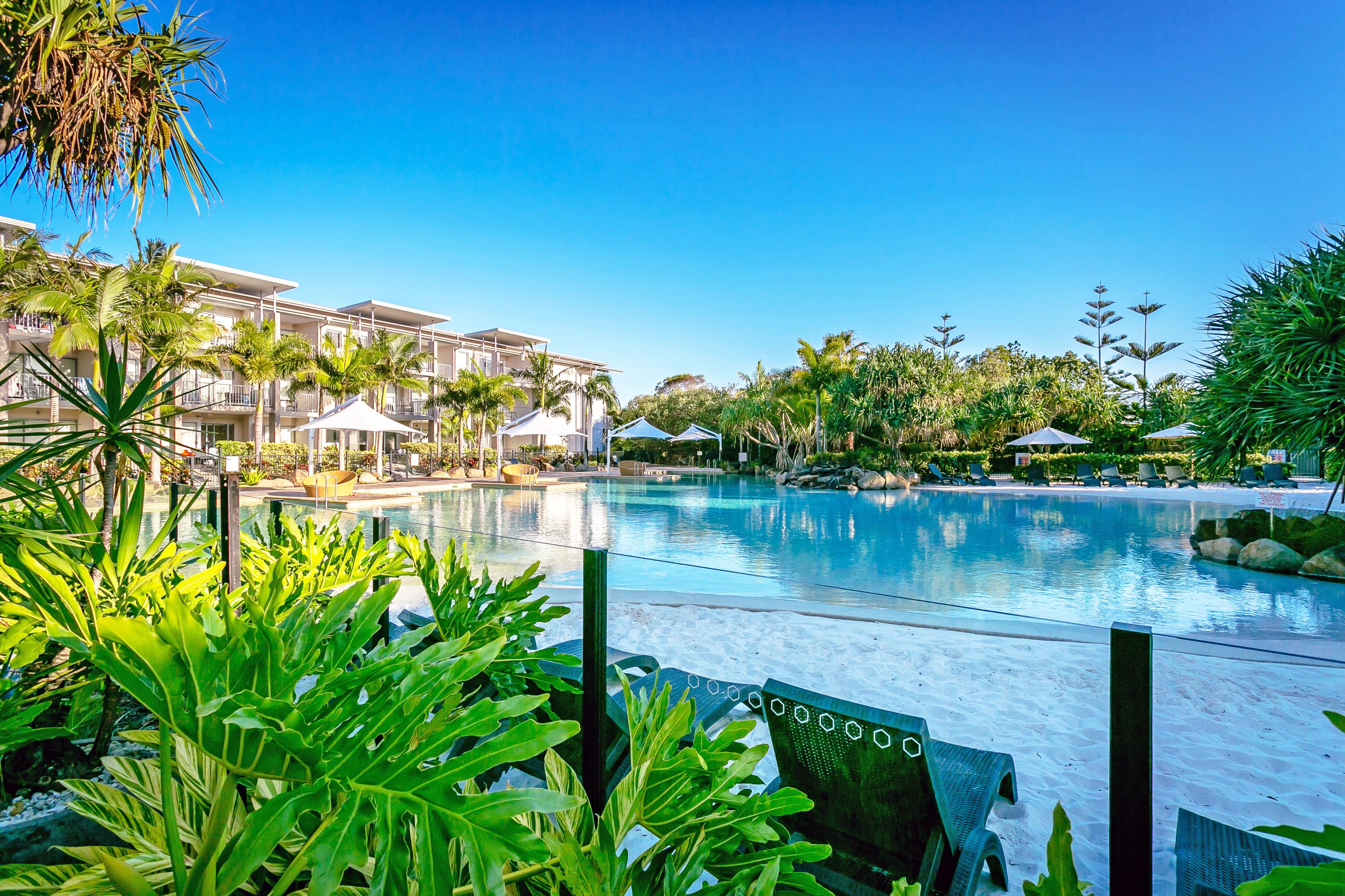 Peppers Salt Resort & Spa Kingscliff Eksteriør billede The pool at the InterContinental Sanctuary Cove Resort